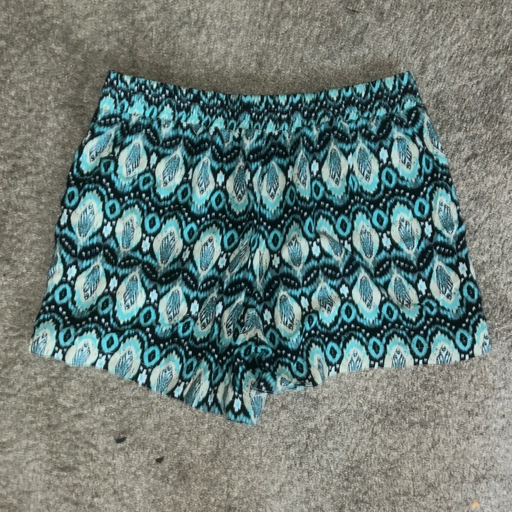 Woman's wildfox shorts